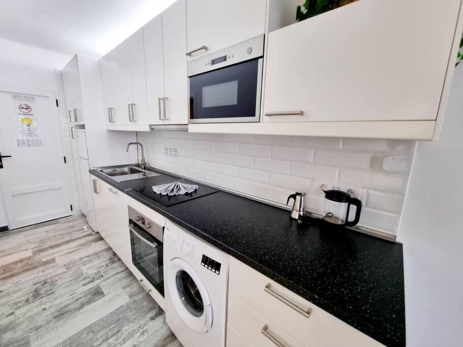 Apartamento Smeraldo 11 Playa Roca Коста Тегисе Екстериор снимка