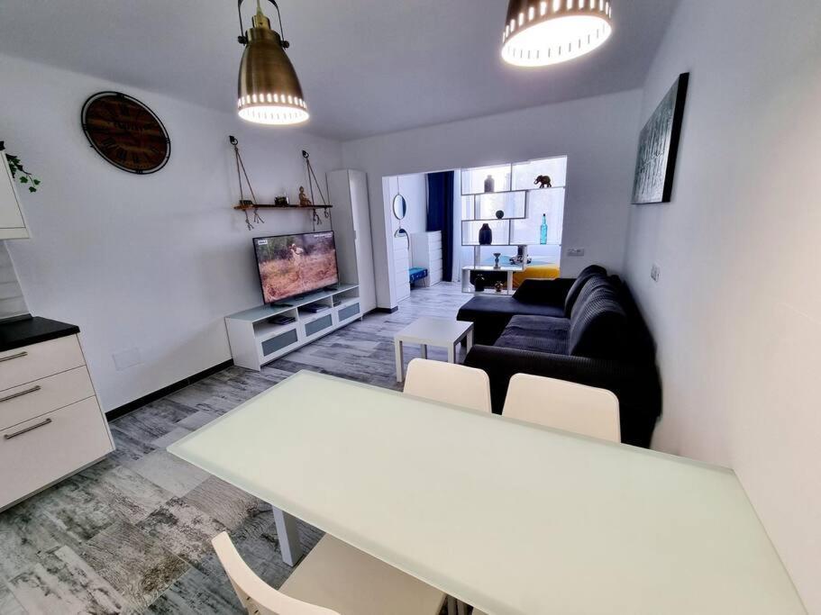Apartamento Smeraldo 11 Playa Roca Коста Тегисе Екстериор снимка