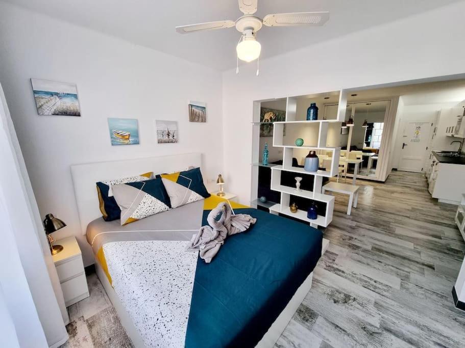 Apartamento Smeraldo 11 Playa Roca Коста Тегисе Екстериор снимка