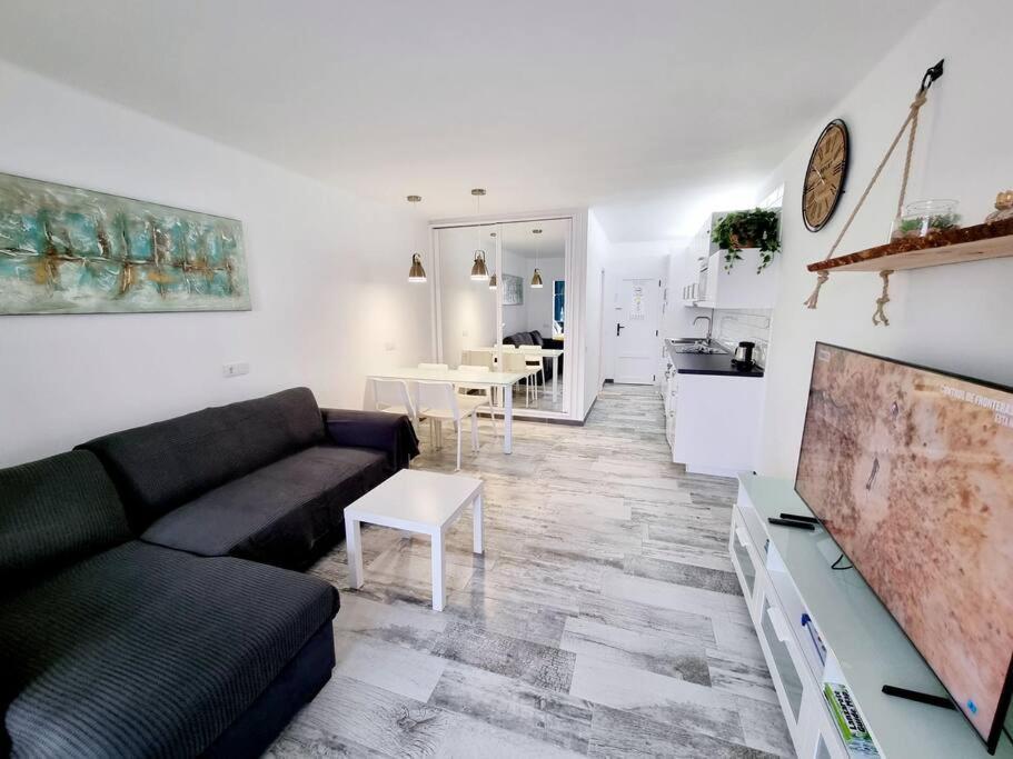 Apartamento Smeraldo 11 Playa Roca Коста Тегисе Екстериор снимка